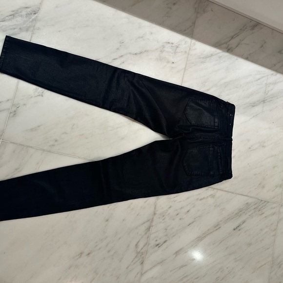 Black sheen skinny jeans by Blank NYC. Size 28. Fit like 27. - Picture 3 of 4